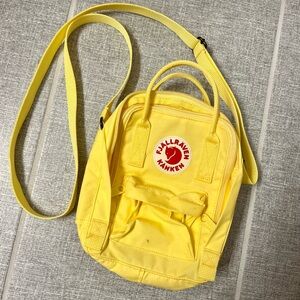 Fjällräven Kånken Mini Yellow Backpack Crossbody